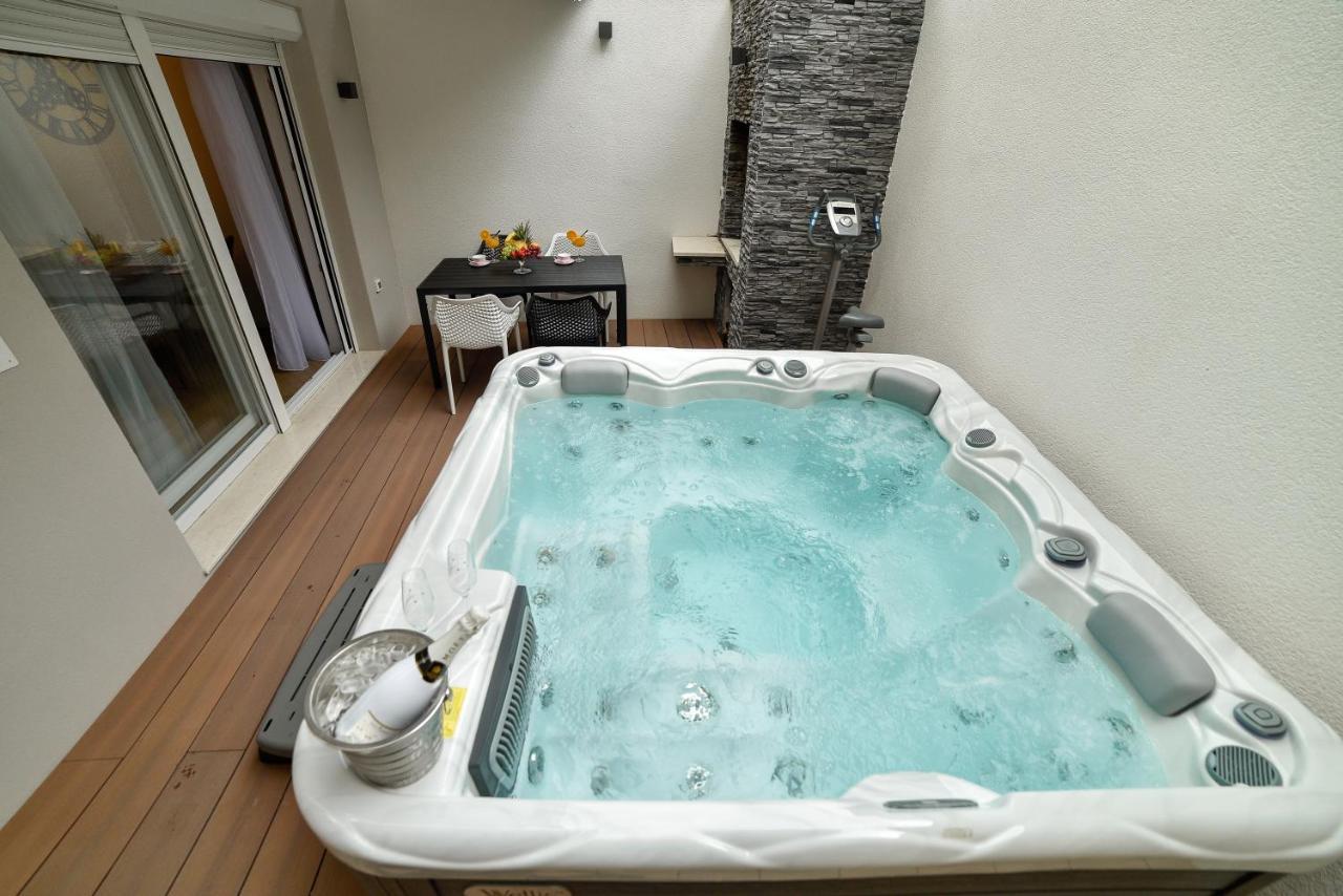 Luxury Apartment Knezovic Sinj Ngoại thất bức ảnh